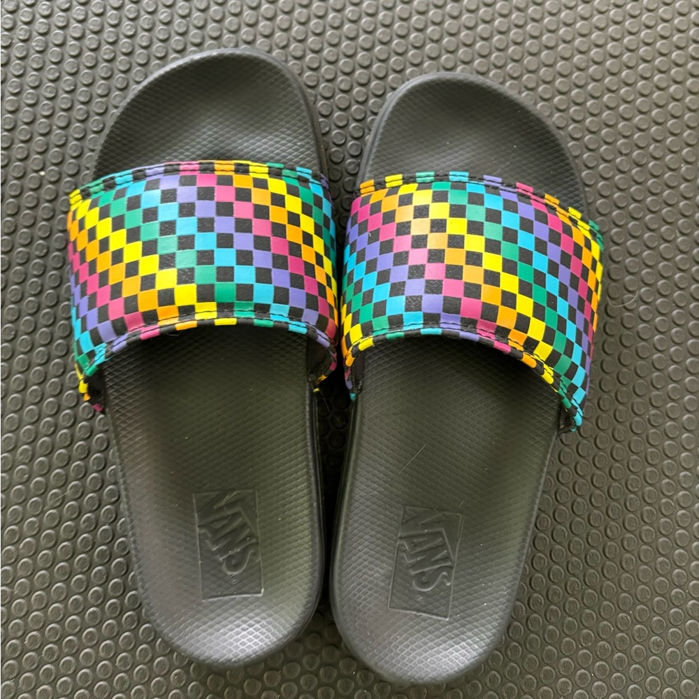Kids rainbow checkered slides